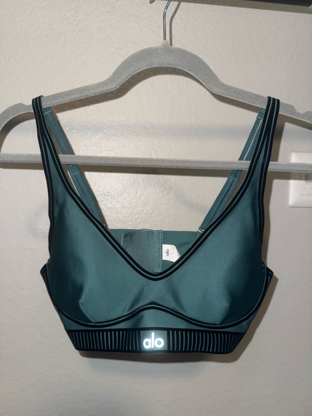 ALO Yoga Teal Double-Strap V-Neck Sports Bra with Contrast Trim